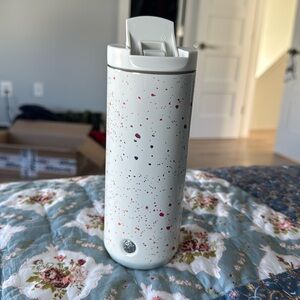 Starbucks’s travel mug